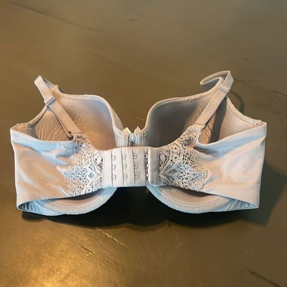 Victoria’s Secret Body by Victoria lace bra gray silver taupe color SZ 34DDD - Picture 7 of 12